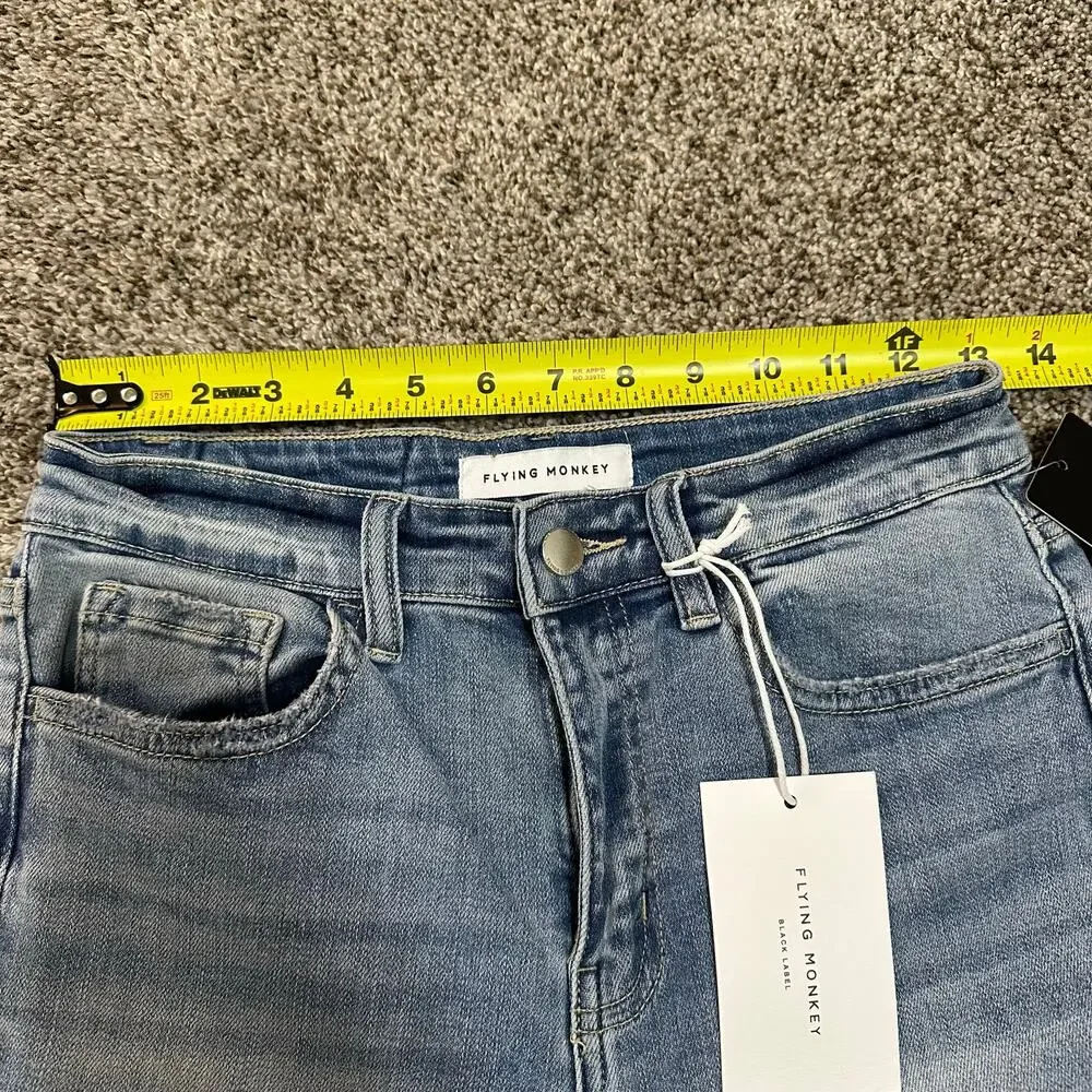 FLYING MONKEY Women's Polite High Rise Crop Straight Jeans Size 26 In Light - Picture 11 of 13